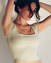 Load image into Gallery viewer, Modernist Gold Petal Link Chain
