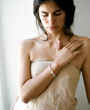 Load image into Gallery viewer, Bar Link Bracelet
