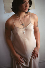 Load image into Gallery viewer, Aesa Prancer Necklace

