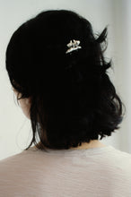 Load image into Gallery viewer, Aesa Fecund Feline Hairpin

