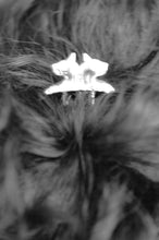 Load image into Gallery viewer, Aesa Fecund Feline Hairpin
