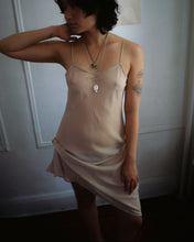 Load image into Gallery viewer, Aesa Prancer Necklace
