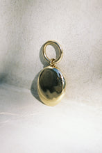 Load image into Gallery viewer, Antique 14k Gold Oval Locket
