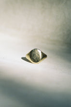 Load image into Gallery viewer, 10k Gold Pinky Signet Ring
