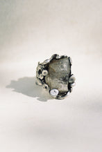 Load image into Gallery viewer, Carved Brutalist Ring with Raw Quartz
