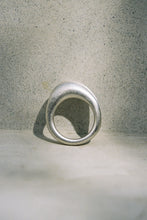 Load image into Gallery viewer, Brushed Dual Panel Ring
