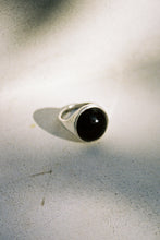Load image into Gallery viewer, Round Onyx Signet Ring
