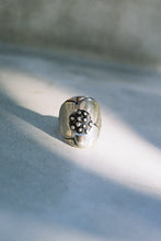 Load image into Gallery viewer, Norwegian Flower Shield Ring
