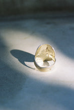 Load image into Gallery viewer, Norwegian Flower Shield Ring
