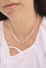 Load image into Gallery viewer, Pearl Hook Necklace in Silver
