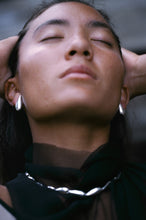 Load image into Gallery viewer, Casa Spratling Teardrop Earrings
