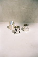 Load image into Gallery viewer, Casa Spratling Wide Stacked Graphic Ring
