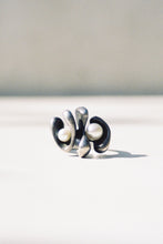 Load image into Gallery viewer, English Modernist Double Pearl Ring
