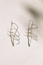 Load image into Gallery viewer, Wire Spiral Thread Earrings
