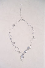 Load image into Gallery viewer, Wire Sculpture Art Chain
