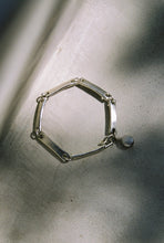 Load image into Gallery viewer, Bar Link Bracelet
