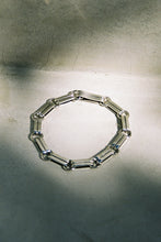 Load image into Gallery viewer, Casa Spratling Single Link Ribbon Bracelet
