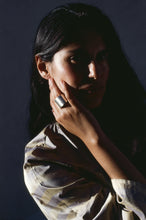 Load image into Gallery viewer, 1985 Artist Signed Postmodern Tube Ring

