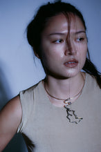 Load image into Gallery viewer, 1965 Veikko Hamara Wirework Pendant
