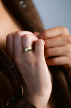 Load image into Gallery viewer, 1980’s Curving Three Diamond Ring
