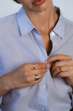 Load image into Gallery viewer, Retro Triple Bubble Tapered Ring
