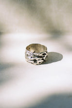 Load image into Gallery viewer, Molten Brutalist Cigar Band
