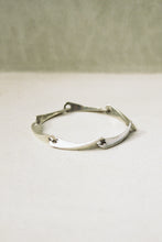 Load image into Gallery viewer, Interlocking Swoop Panel Bracelet
