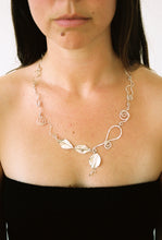 Load image into Gallery viewer, Wire Sculpture Art Chain

