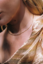 Load image into Gallery viewer, Gold Bar Link Chain Necklace
