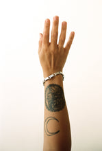 Load image into Gallery viewer, Casa Spratling Double Link Ribbon Bracelet
