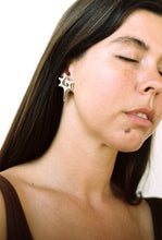 Load image into Gallery viewer, Casa Spratling Concha Spiral Earrings
