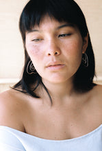 Load image into Gallery viewer, Wavy Spiral Hoops
