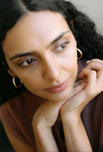 Load image into Gallery viewer, GOLD HOOPS 10
