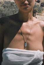 Load image into Gallery viewer, Mabe Pearl Gold Bezel Pendant
