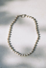 Load image into Gallery viewer, Pearl Hook Necklace in Silver
