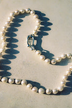 Load image into Gallery viewer, Pearl Hook Necklace in Silver
