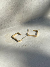 Load image into Gallery viewer, GOLD HOOPS 2
