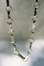Load image into Gallery viewer, Casa Spratling Flush Ribbon Link Chain

