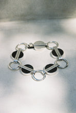 Load image into Gallery viewer, Casa Spratling Jade Ribbon Stone Bracelet
