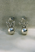 Load image into Gallery viewer, Casa Spratling Crown Earrings
