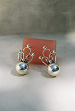 Load image into Gallery viewer, Casa Spratling Crown Earrings

