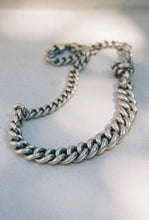 Load image into Gallery viewer, Chunky Curb Necklace
