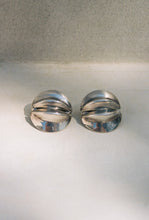 Load image into Gallery viewer, Hinging Ridge Earrings
