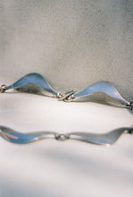 Load image into Gallery viewer, Hermann Siersbøl Wave Paneled Toggle Choker
