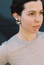 Load image into Gallery viewer, Abstract Flower Earrings
