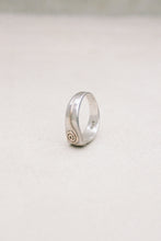 Load image into Gallery viewer, Silver Signet Ring with Gold Spirals

