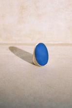 Load image into Gallery viewer, S'Paliu Large Chalcedony Sculpture Ring

