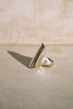Load image into Gallery viewer, Heavy Carved Wave Ring
