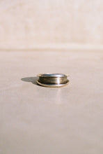 Load image into Gallery viewer, Double Wall Shadowbox Ring
