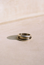 Load image into Gallery viewer, Double Wall Shadowbox Ring
